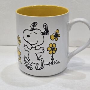 Peanuts Snoopy & Woodstock Floral White & Yellow ~18 oz Mug NWT